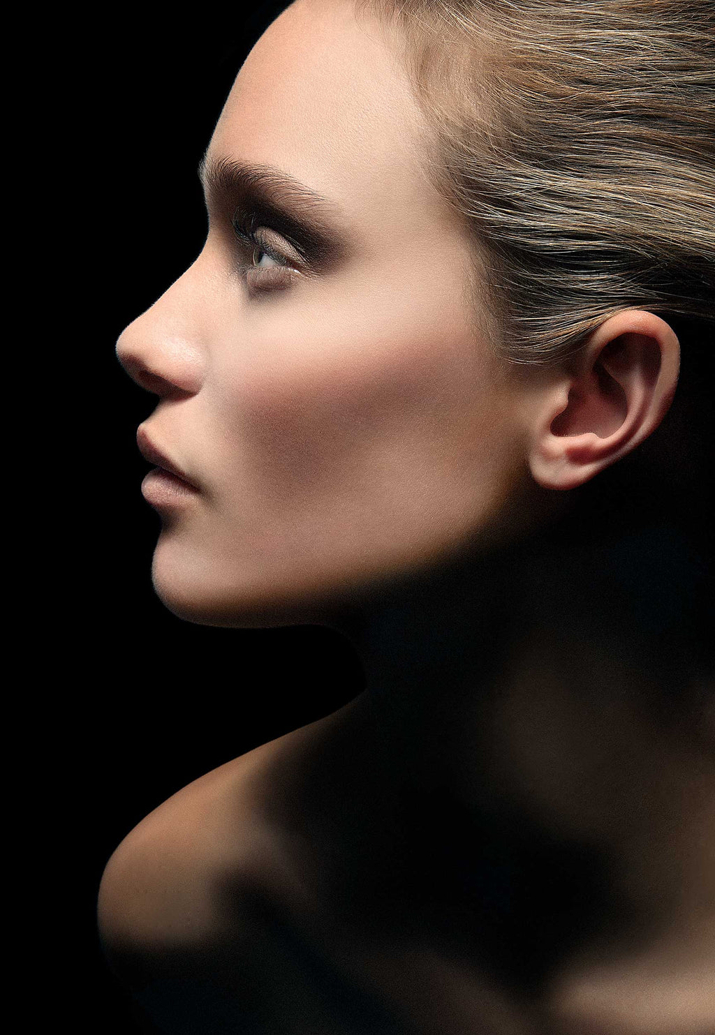 THE BEST CHEEKBONE DEFINERS FOR YOUR CLOSE-UP